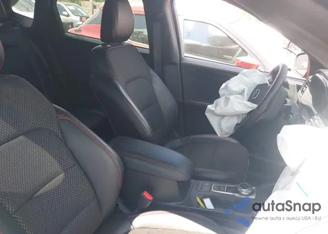 2025 Ford Escape St-Line from USA, damaged, VIN 1FMCU0MN8SUA64138